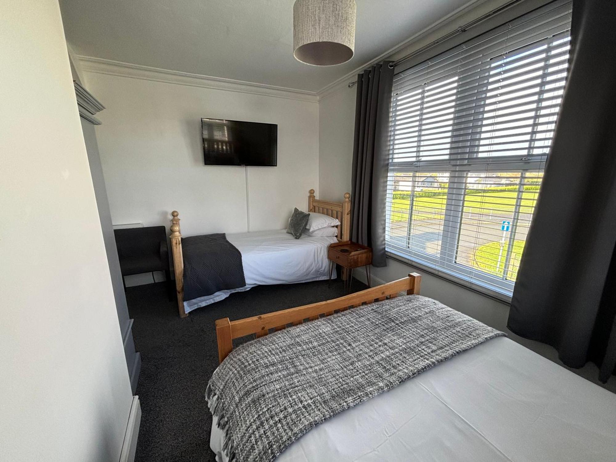 The Queens Hotel Harlech Luaran gambar